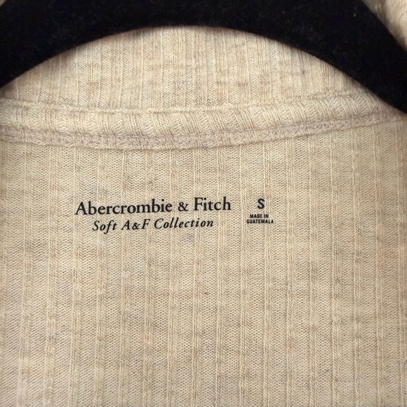 Abercrombie & Fitch Cream Ribbed Top - Picture 2 of 3